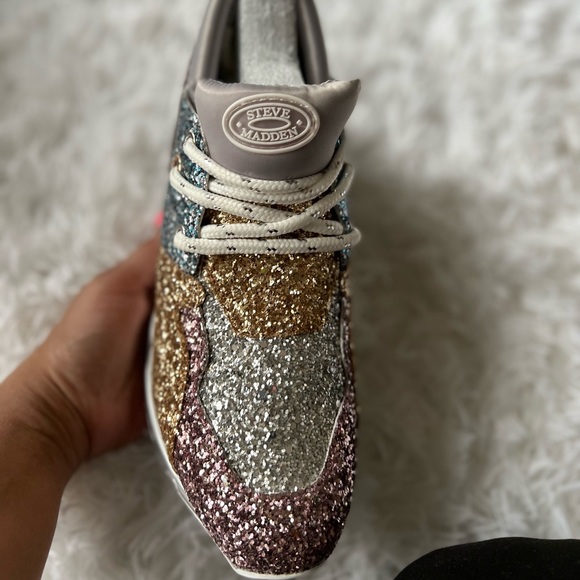 Steve Madden Glitter Cliff Sneakers *Limited Edition* - Picture 3 of 12